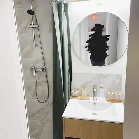 - Piscine & Parking * Le Grau-dʼAgde